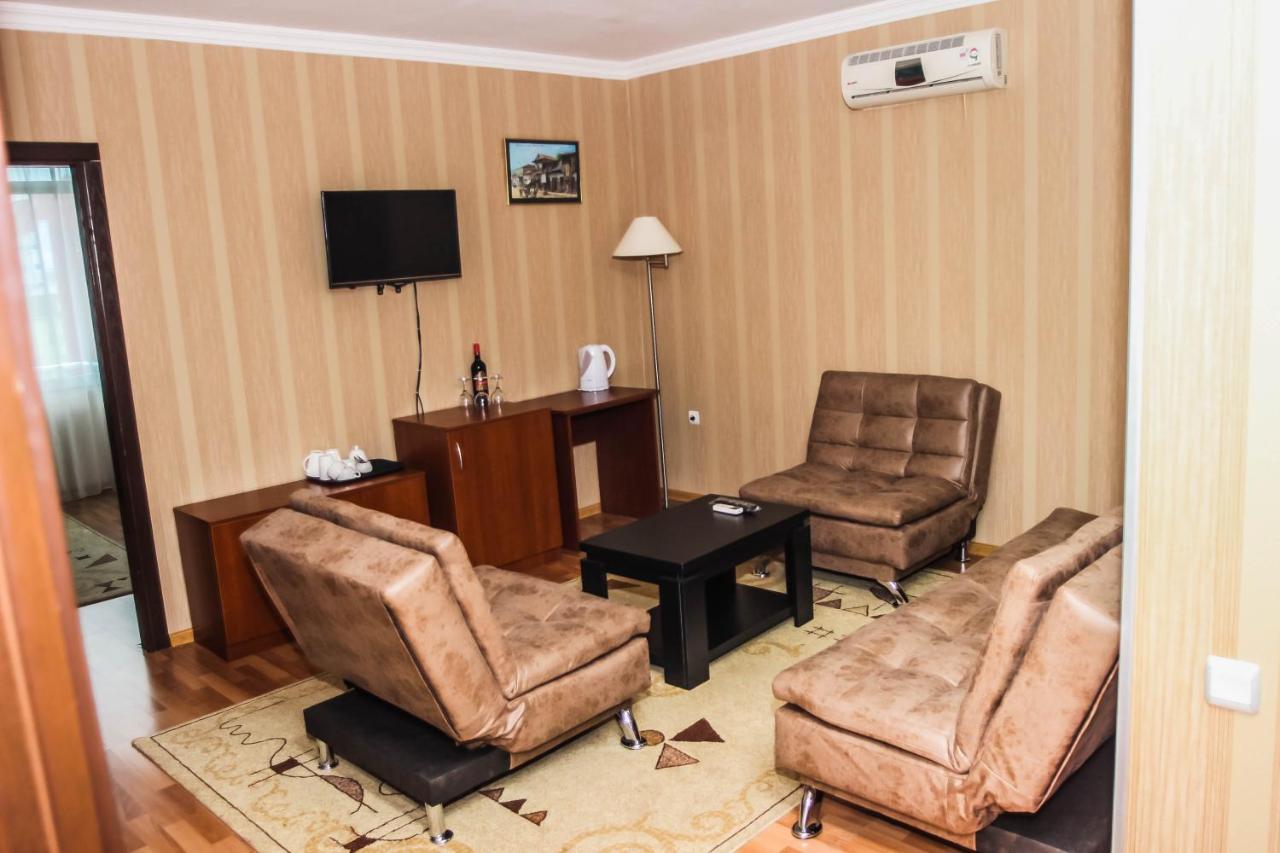 Hotel Istanbul Батуми Экстерьер фото