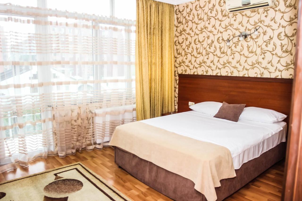 Hotel Istanbul Батуми Экстерьер фото